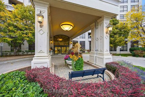 Photo 16 at 417 - 9225 Jane Street, Maple, Vaughan