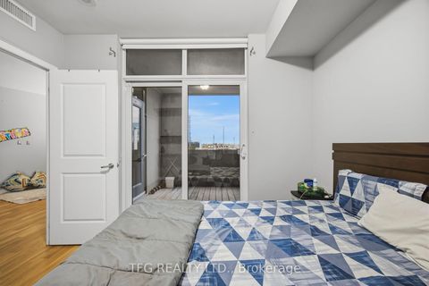 Photo 33 at 417 - 9225 Jane Street, Maple, Vaughan