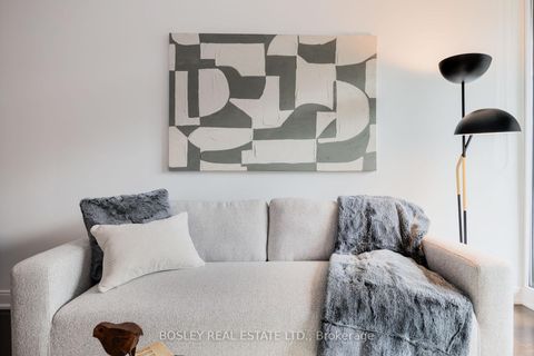 Photo 5 at 711 - 88 Broadway Avenue, Mount Pleasant West, Toronto Photo 5 at 711 - 88 Broadway Avenue, Mount Pleasant West, Toronto