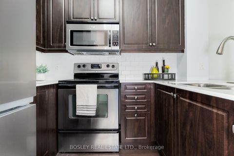 Photo 13 at 711 - 88 Broadway Avenue, Mount Pleasant West, Toronto