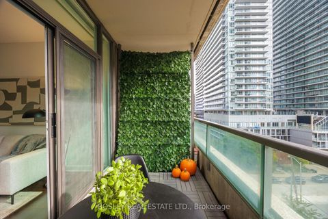 Photo 25 at 711 - 88 Broadway Avenue, Mount Pleasant West, Toronto