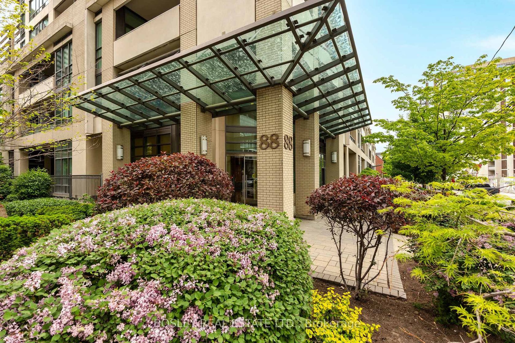 Photo 2 at 711 - 88 Broadway Avenue, Mount Pleasant West, Toronto Photo 2 at 711 - 88 Broadway Avenue, Mount Pleasant West, Toronto