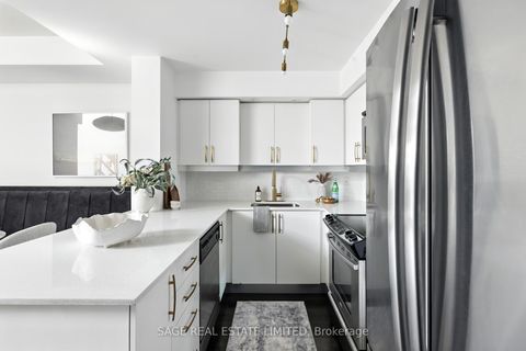 Photo 9 at TH5 - 6 Pirandello Street, Niagara, Toronto