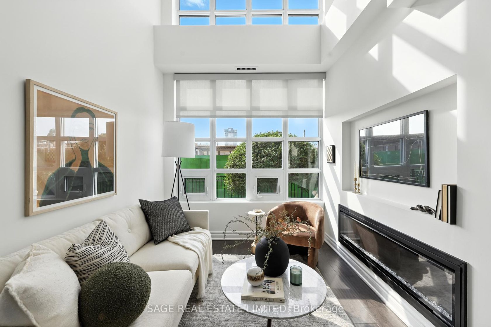 Photo 2 at TH5 - 6 Pirandello Street, Niagara, Toronto Photo 2 at TH5 - 6 Pirandello Street, Niagara, Toronto