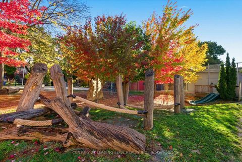 Photo 37 at 30 Ulster Street, University, Toronto