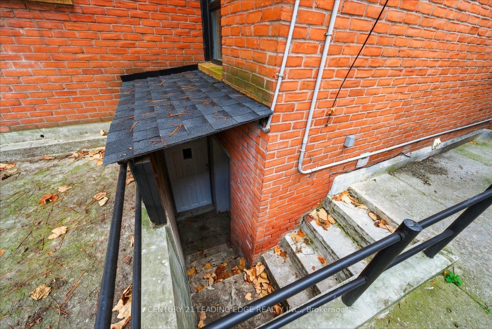 Photo 29 at 30 Ulster Street, University, Toronto Photo 29 at 30 Ulster Street, University, Toronto