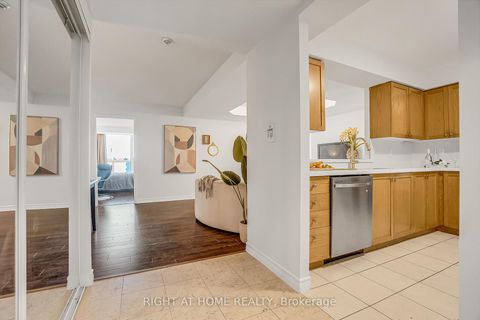 Photo 5 at 1601 - 152 St Patrick Street, Chinatown, Toronto Photo 5 at 1601 - 152 St Patrick Street, Chinatown, Toronto