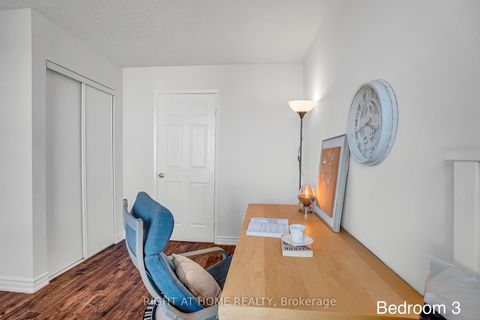 Photo 17 at 1601 - 152 St Patrick Street, Chinatown, Toronto Photo 17 at 1601 - 152 St Patrick Street, Chinatown, Toronto