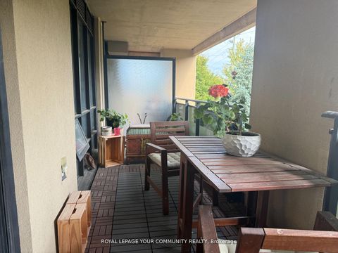 Photo 18 at 208 - 520 Steeles Avenue W, Yorkhill, Vaughan