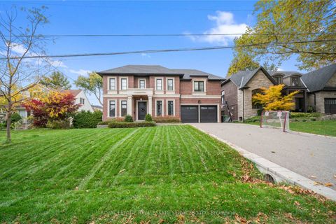 Photo 1 at 8 Graywood Drive, Rosethorn, Toronto