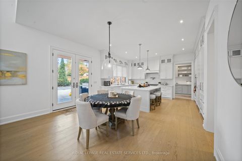 Photo 12 at 8 Graywood Drive, Rosethorn, Toronto
