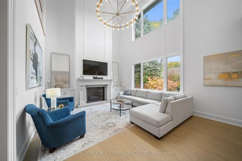 Photo 13 at 8 Graywood Drive, Rosethorn, Toronto