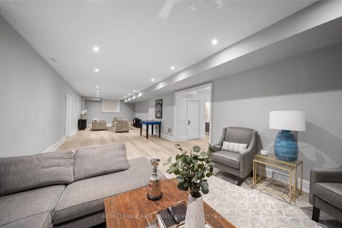 Photo 32 at 8 Graywood Drive, Rosethorn, Toronto