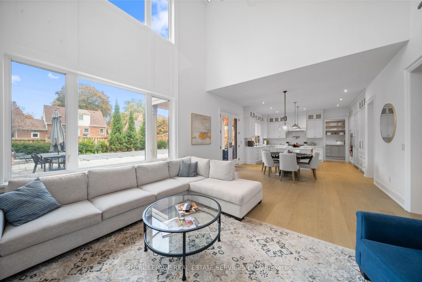 Photo 15 at 8 Graywood Drive, Rosethorn, Toronto Photo 15 at 8 Graywood Drive, Rosethorn, Toronto