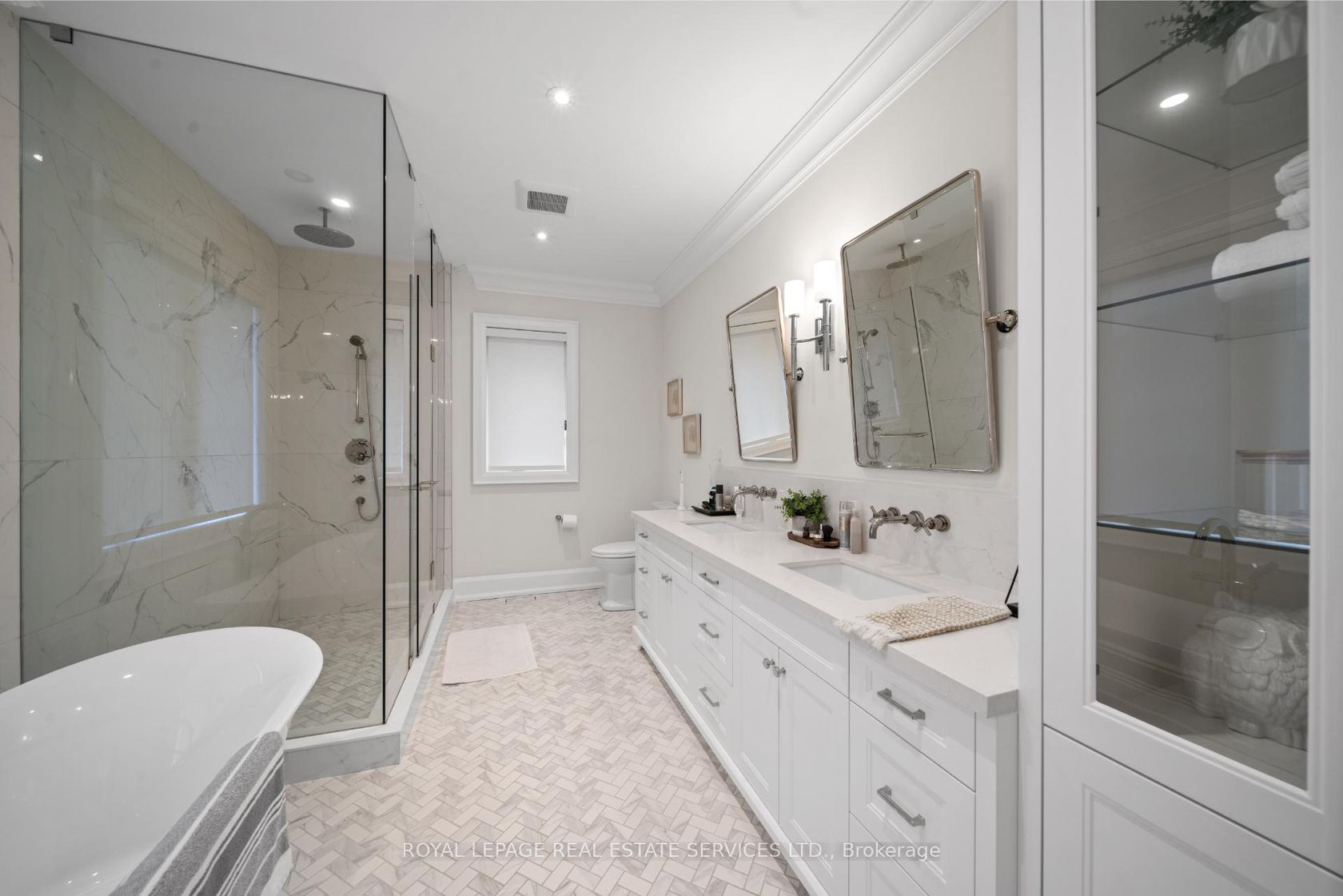 Photo 24 at 8 Graywood Drive, Rosethorn, Toronto Photo 24 at 8 Graywood Drive, Rosethorn, Toronto