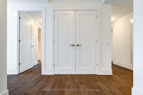 Photo 13 at 910 - 30 Inn On The Park Drive, Don Mills, Toronto