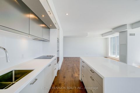 Photo 19 at 910 - 30 Inn On The Park Drive, Don Mills, Toronto