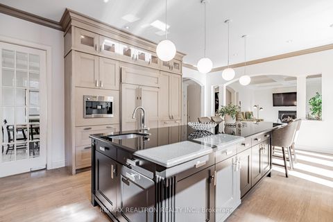 Photo 13 at 423 Paradelle Drive, Oak Ridges Lake Wilcox, Richmond Hill