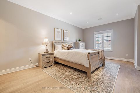 Photo 33 at 423 Paradelle Drive, Oak Ridges Lake Wilcox, Richmond Hill