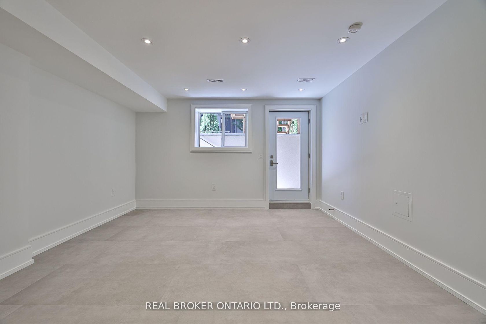 Photo 35 at 444 Roxton Road, Little Italy, Toronto Photo 35 at 444 Roxton Road, Little Italy, Toronto