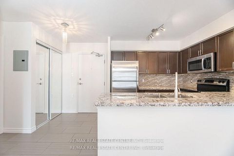 Photo 6 at 616 - 872 Sheppard Avenue W, Bathurst Manor, Toronto