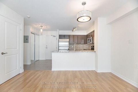 Photo 8 at 616 - 872 Sheppard Avenue W, Bathurst Manor, Toronto