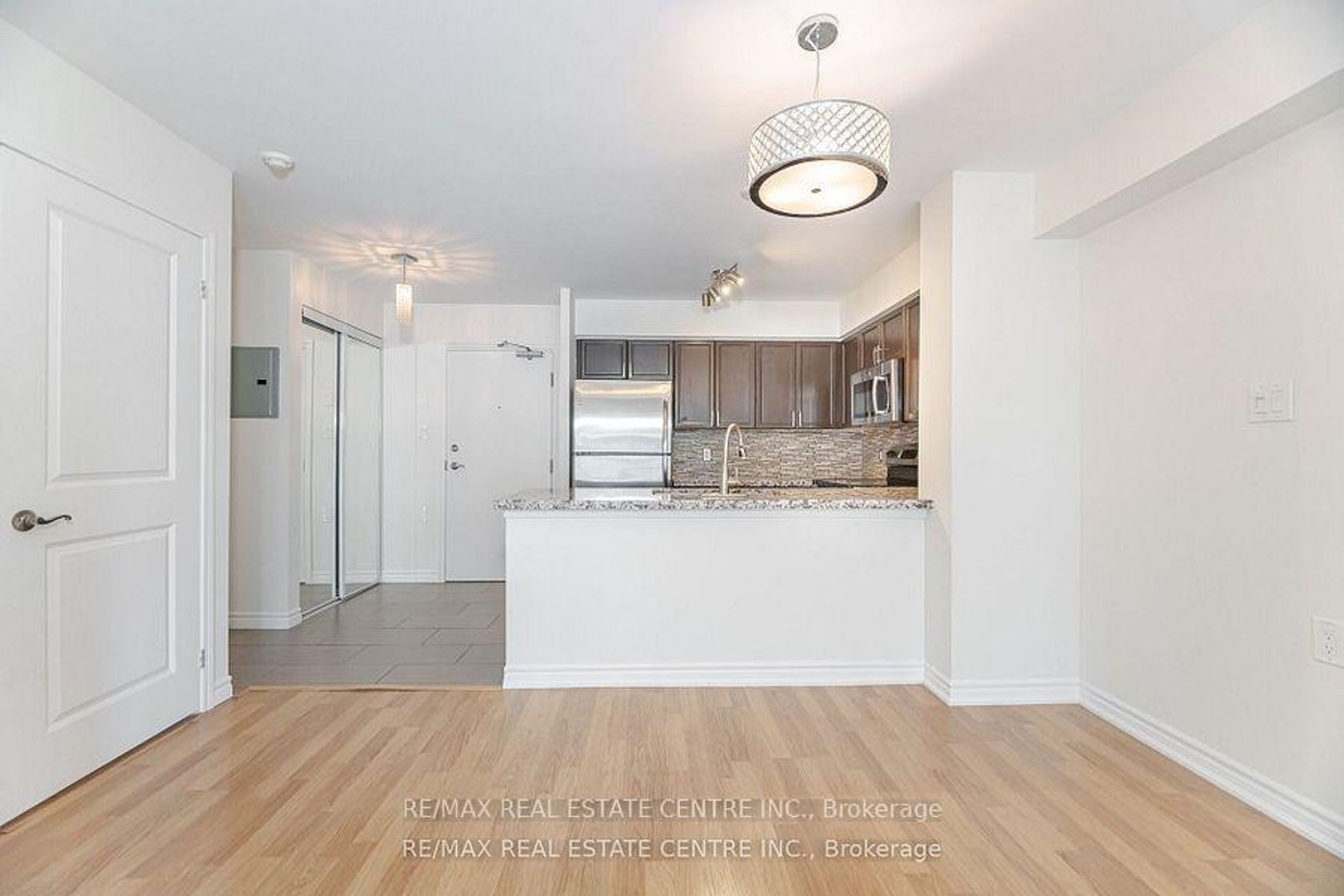 Photo 8 at 616 - 872 Sheppard Avenue W, Bathurst Manor, Toronto Photo 8 at 616 - 872 Sheppard Avenue W, Bathurst Manor, Toronto