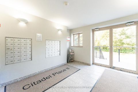 Photo 4 at 307 - 85 Wellington Street W, Aurora Village, Aurora