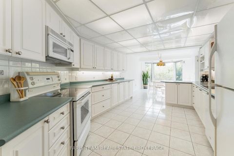 Photo 10 at 307 - 85 Wellington Street W, Aurora Village, Aurora