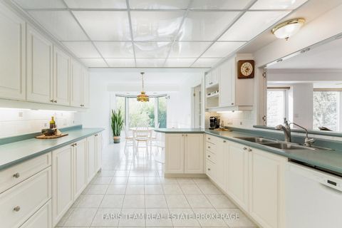 Photo 11 at 307 - 85 Wellington Street W, Aurora Village, Aurora