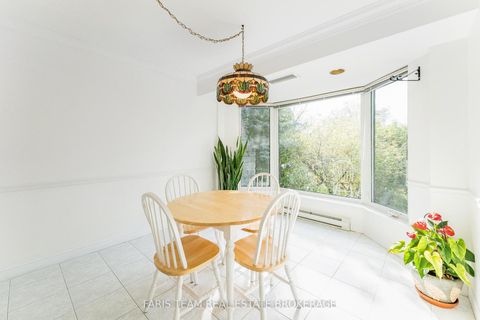 Photo 13 at 307 - 85 Wellington Street W, Aurora Village, Aurora