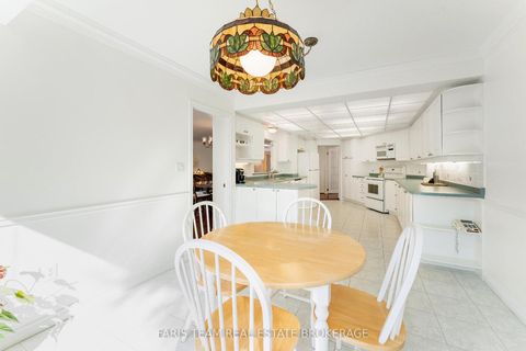 Photo 14 at 307 - 85 Wellington Street W, Aurora Village, Aurora