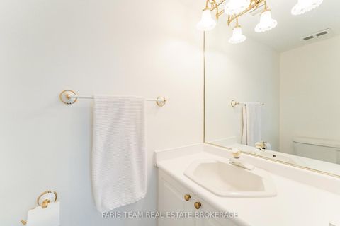 Photo 35 at 307 - 85 Wellington Street W, Aurora Village, Aurora