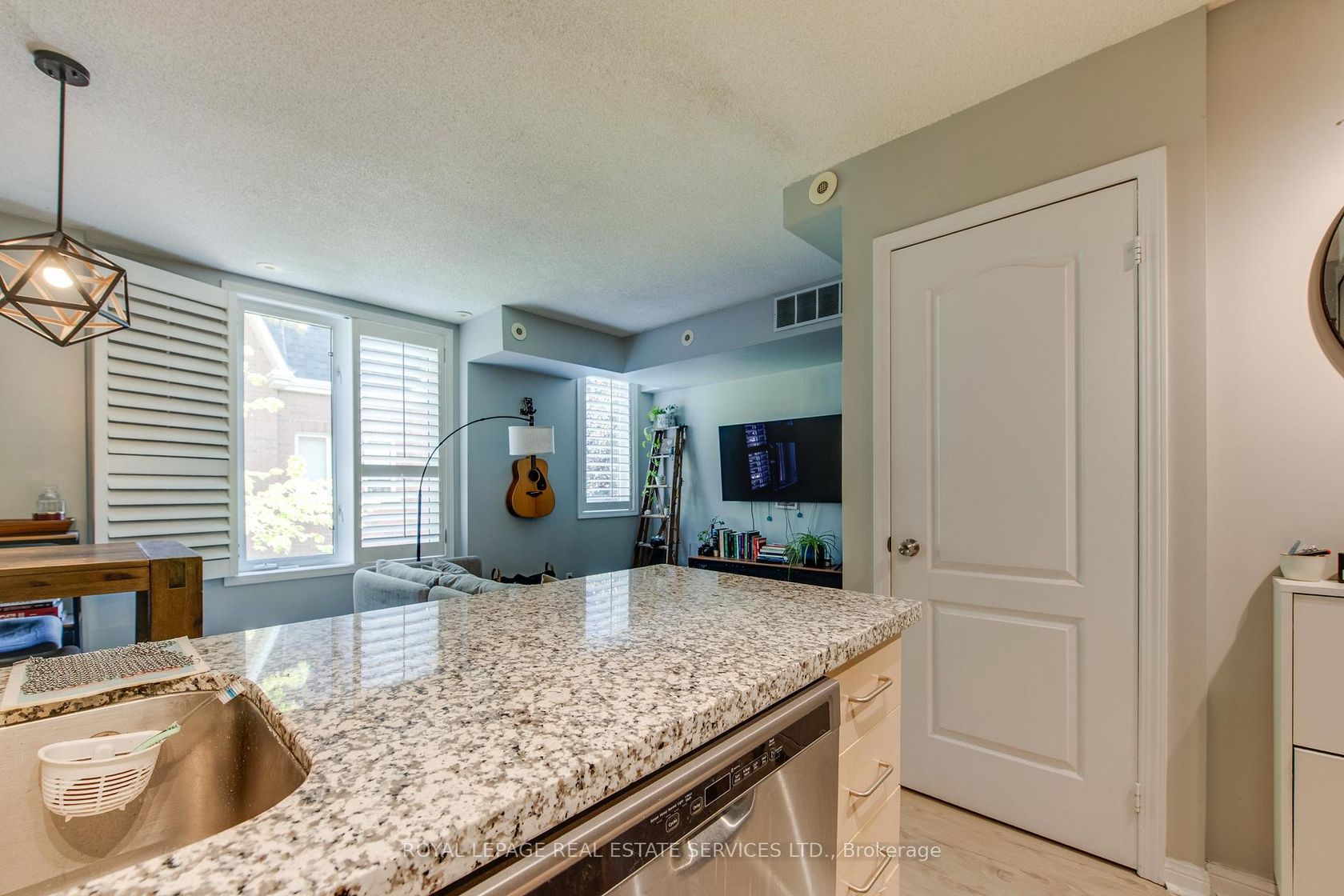 Photo 7 at 411 - 29 canniff Street, Niagara, Toronto Photo 7 at 411 - 29 canniff Street, Niagara, Toronto