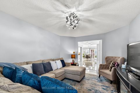 Photo 6 at 1037 Sandcliff Drive E, Pinecrest, Oshawa