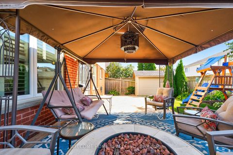 Photo 48 at 1037 Sandcliff Drive E, Pinecrest, Oshawa