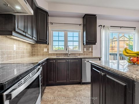 Photo 10 at 24 Golden Spruce Lane, Maple, Vaughan