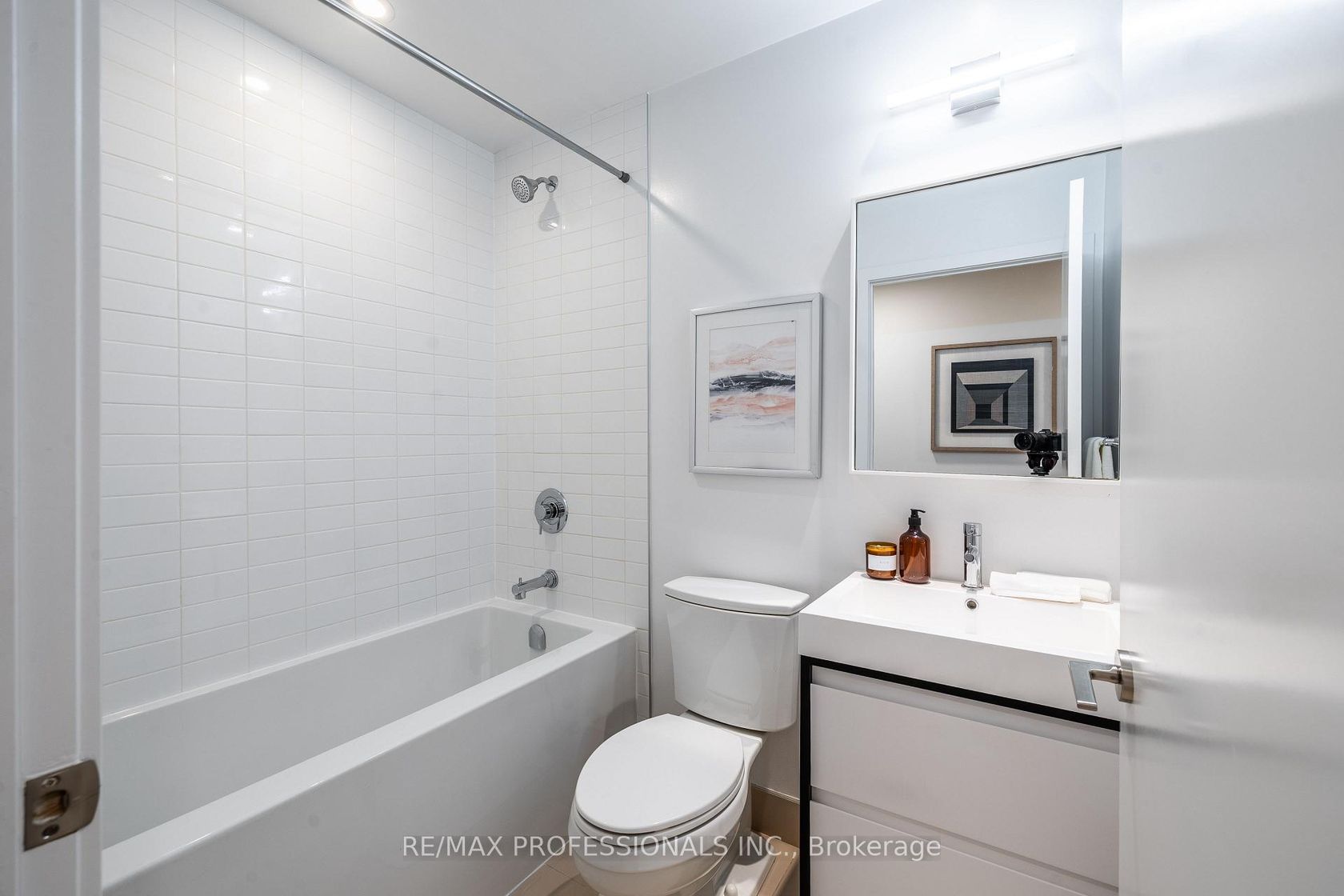 Photo 7 at 311 - 150 Logan Avenue, South Riverdale, Toronto Photo 7 at 311 - 150 Logan Avenue, South Riverdale, Toronto