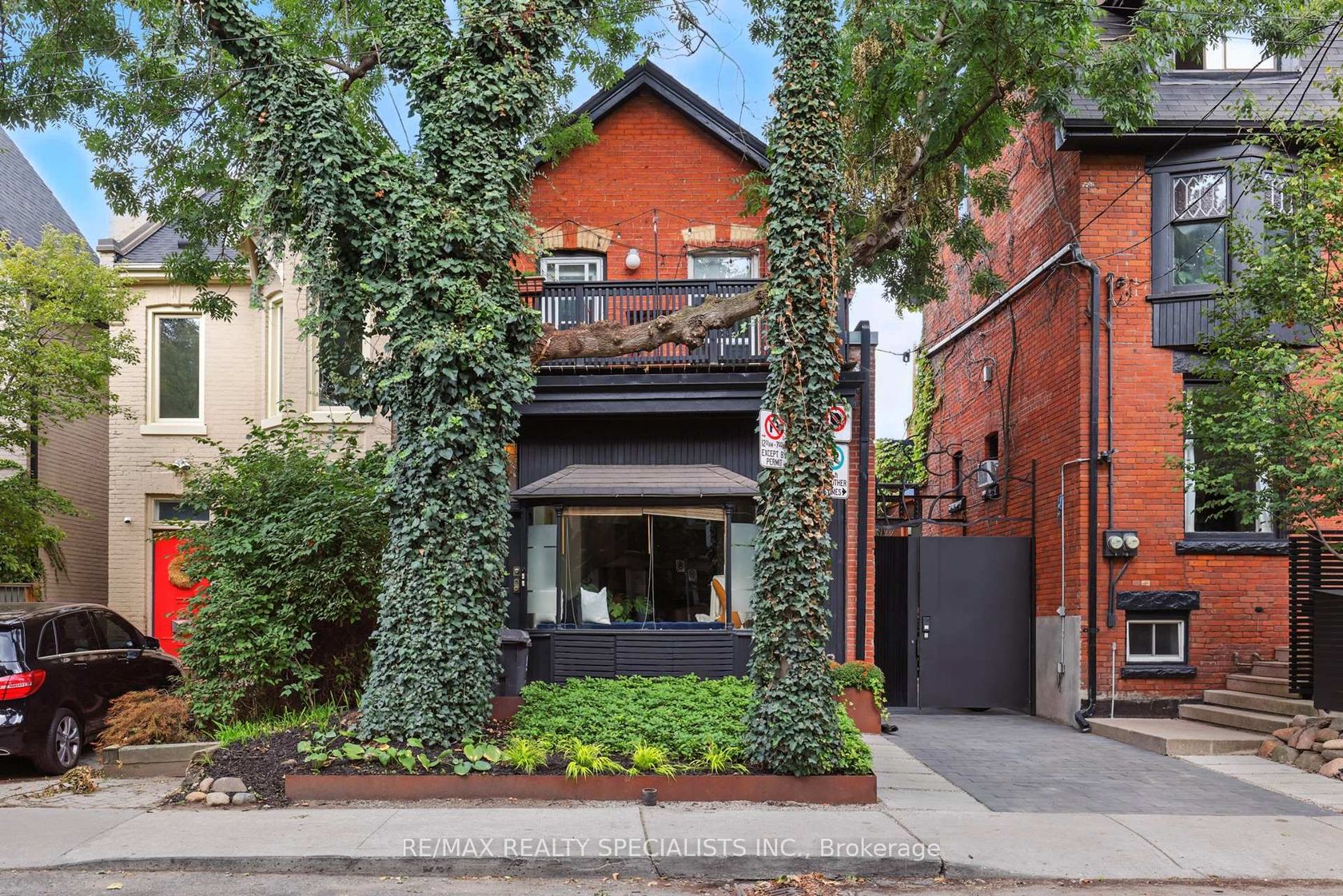 69 Elm Grove Avenue, South Parkdale, Toronto by Loree Meneguzzi Real Estate 69 Elm Grove Avenue, South Parkdale, Toronto