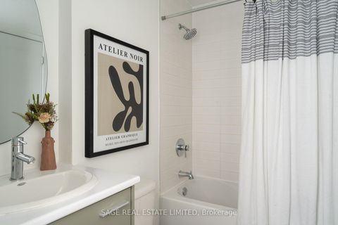 Photo 12 at 502 - 549 King Street E, Moss Park, Toronto