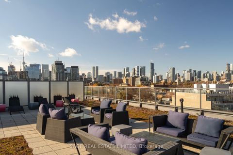 Photo 19 at 502 - 549 King Street E, Moss Park, Toronto