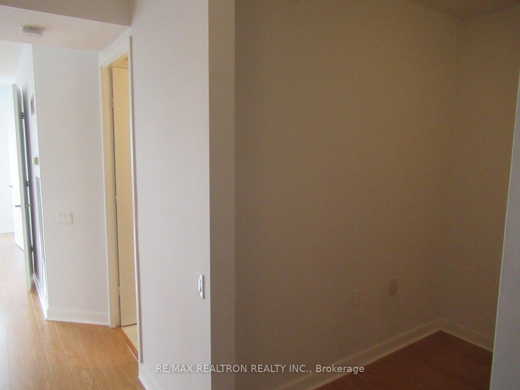 Photo 15 at 1808 - 85 Bloor Street E, Yonge Corridor, Toronto Photo 15 at 1808 - 85 Bloor Street E, Yonge Corridor, Toronto