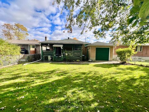 Photo 16 at 58 Inverdon Road, West Deane, Toronto