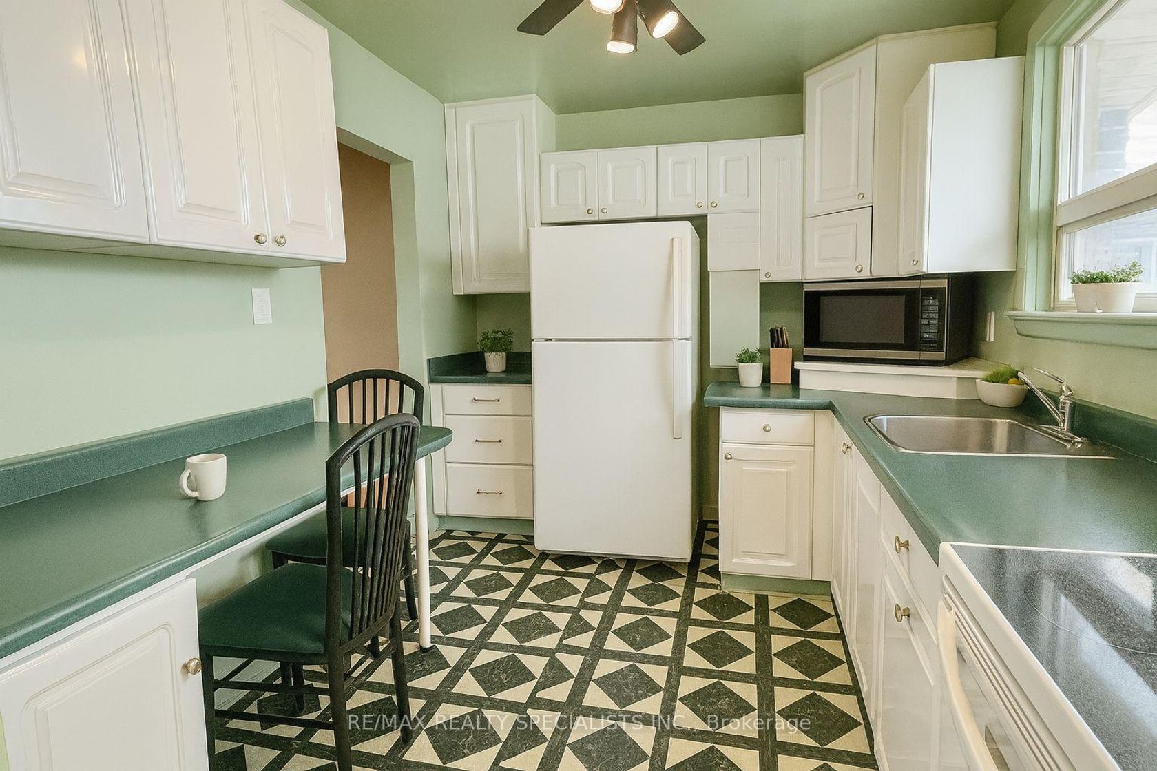 Photo 6 at 58 Inverdon Road, West Deane, Toronto Photo 6 at 58 Inverdon Road, West Deane, Toronto