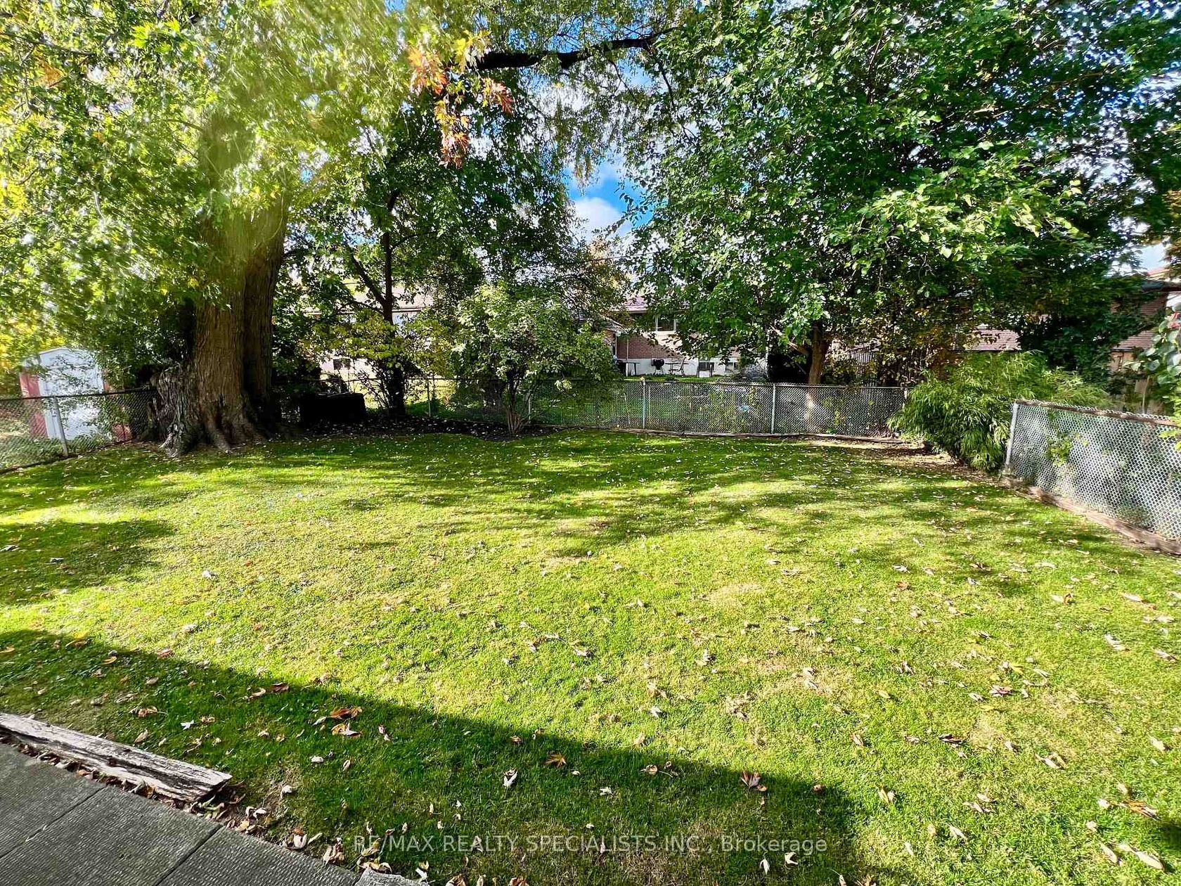 Photo 14 at 58 Inverdon Road, West Deane, Toronto Photo 14 at 58 Inverdon Road, West Deane, Toronto