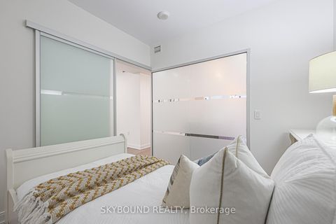 Photo 33 at 323 - 55 Front Street E, Waterfront Communities C8, Toronto