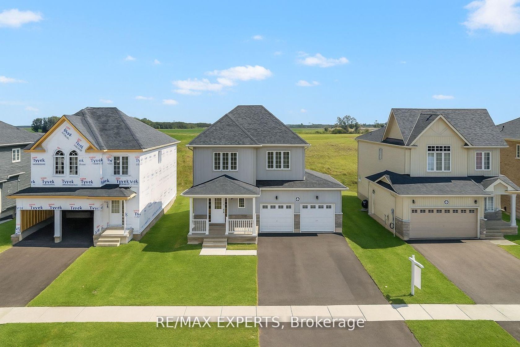 282 Springfield Crescent, Stayner, Clearview photo number 2