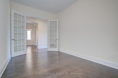 Photo 10 at 30 Orwell Drive, Vellore Village, Vaughan