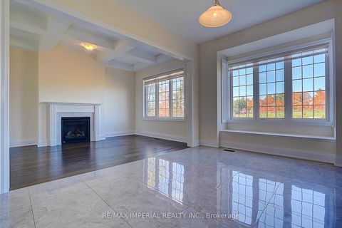 Photo 11 at 30 Orwell Drive, Vellore Village, Vaughan