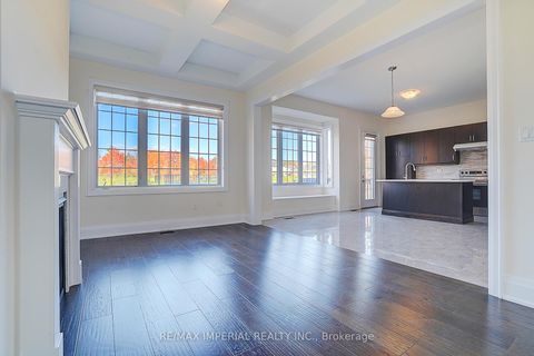 Photo 14 at 30 Orwell Drive, Vellore Village, Vaughan